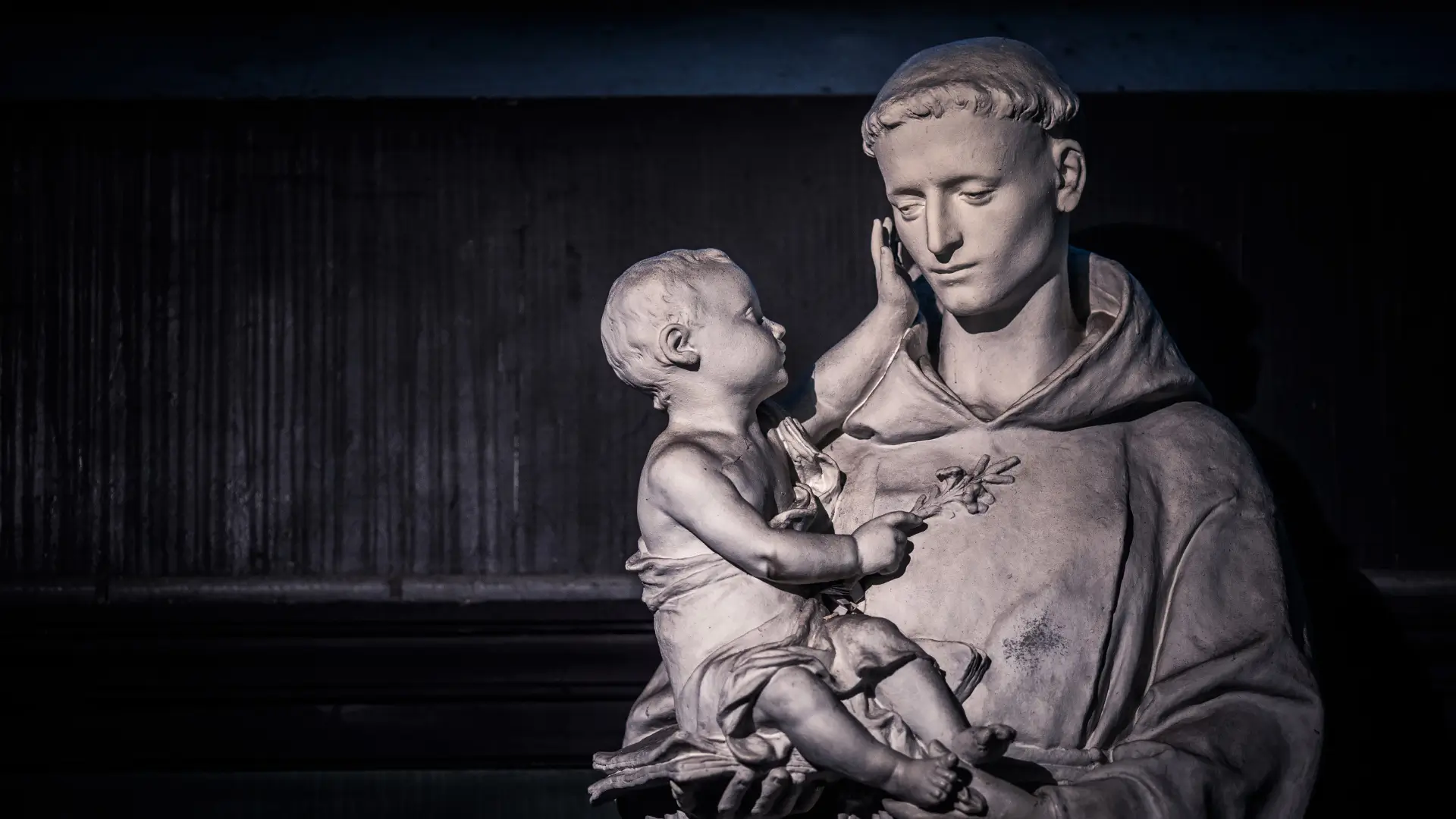 statue of saint anthony of padua